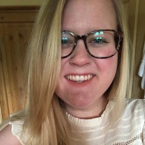 Meet your Posher, Abigail